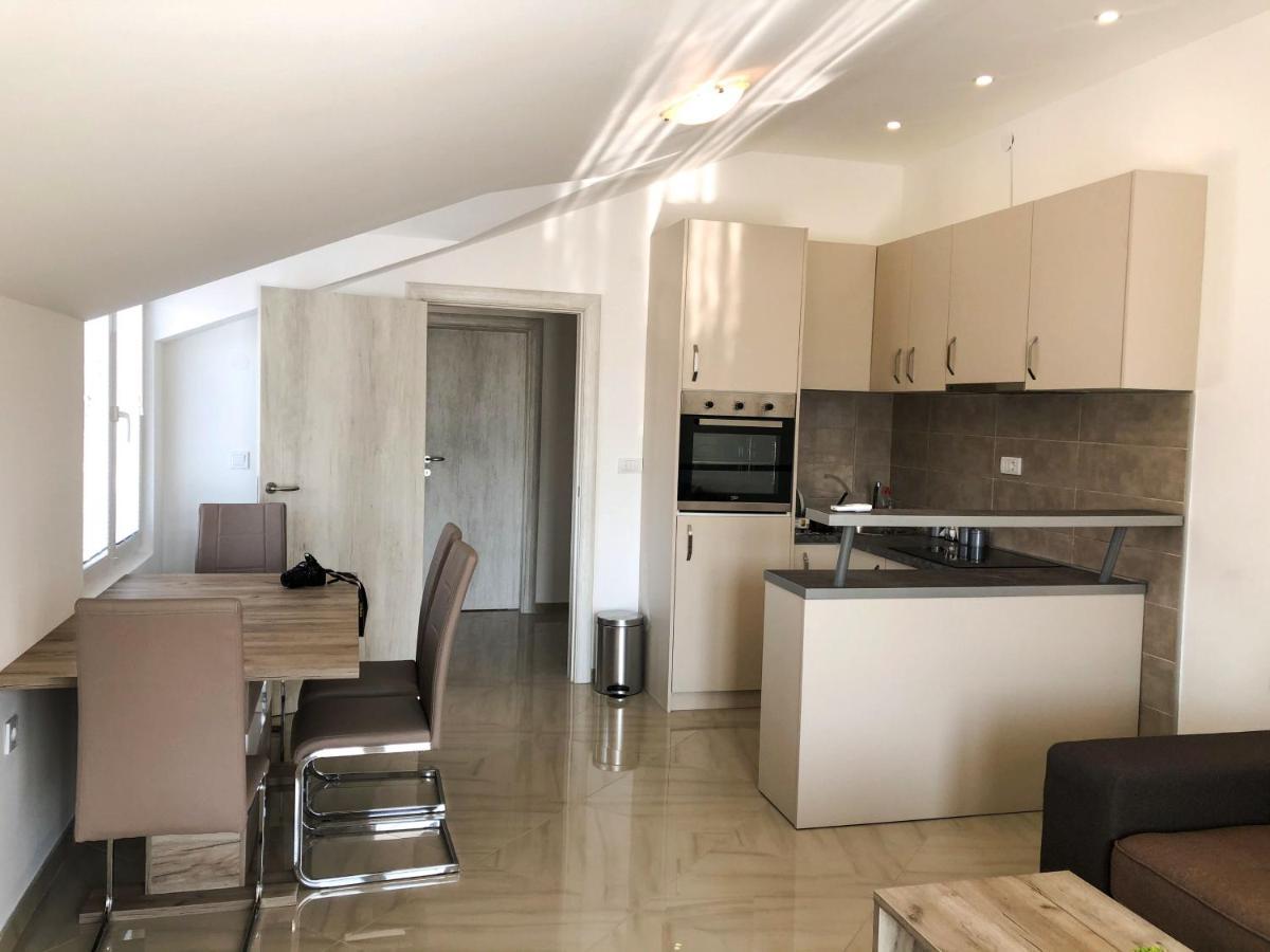 Apartament Viktor Herceg Novi Zewnętrze zdjęcie