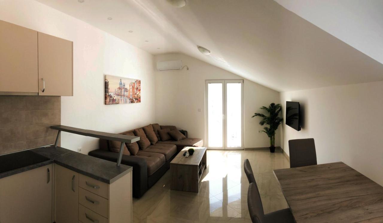 Apartament Viktor Herceg Novi Zewnętrze zdjęcie