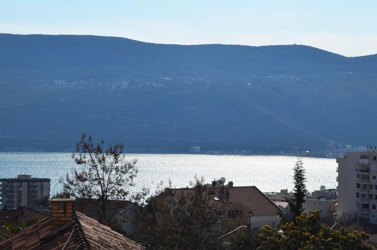 Apartament Viktor Herceg Novi Zewnętrze zdjęcie